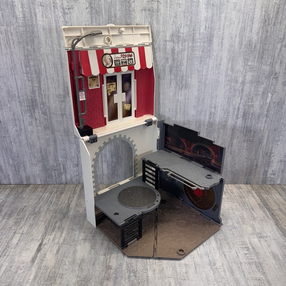 Teenage Mutant Ninja Turtles TMNT Anchovy Alley Pop Up Pizza Box Playset 2012